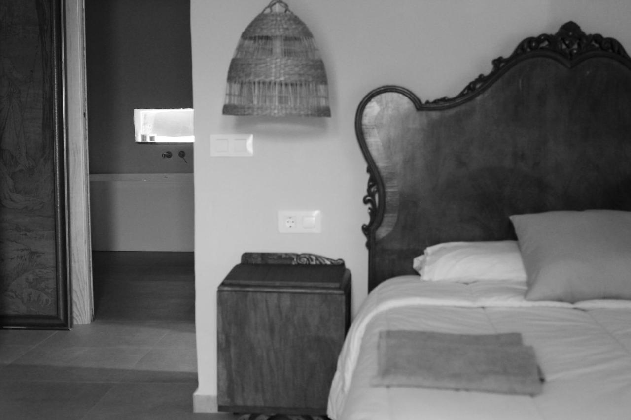 El Reposo De La Grulla Apartment Perales del Puerto Luaran gambar
